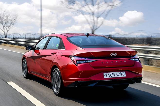 7세대 아반떼.