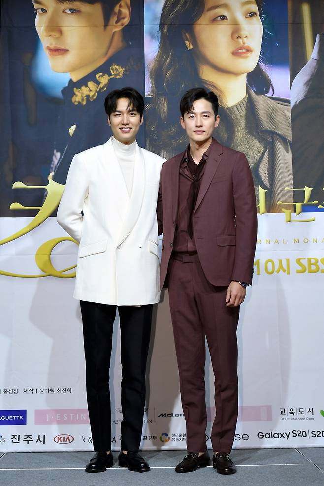 이민호 이정진