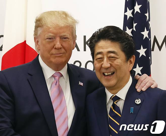 도널드 트럼프 미국 대통령과  아베 신조 일본 총리. © AFP=뉴스1 © News1