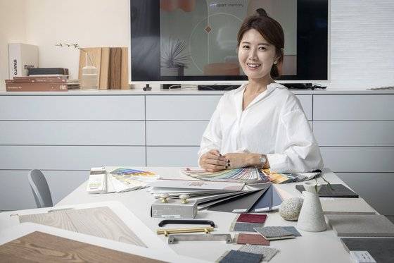 윤소연 아파트멘트리 대표가 26일 오후 서울 한남동에서 중앙일보와 인터뷰하고 있다. 장진영 기자