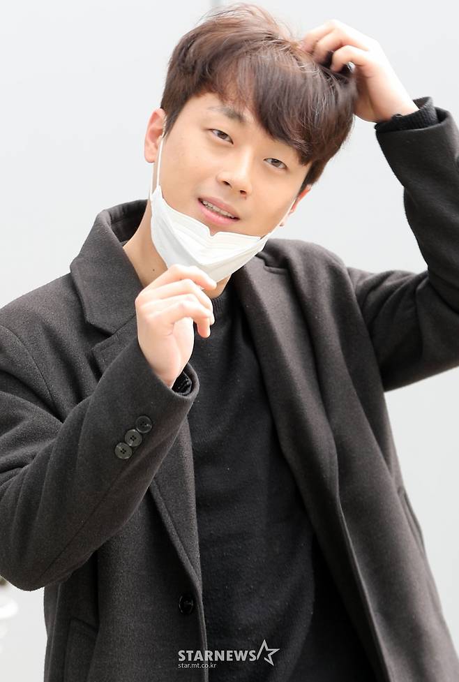 [★포토]이찬원 '잘생긴 얼굴 공개'