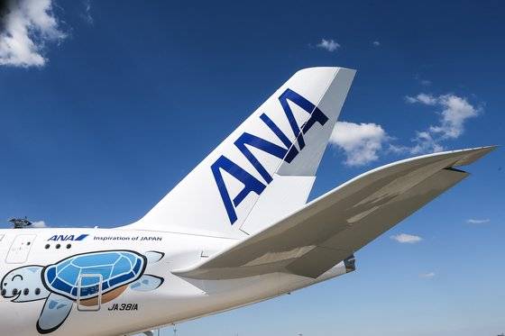 일본 양대 항공기업 ANA홀딩스와 JAL의 1분기 순손실을 1조원에 달한다. [EPA=연합뉴스]