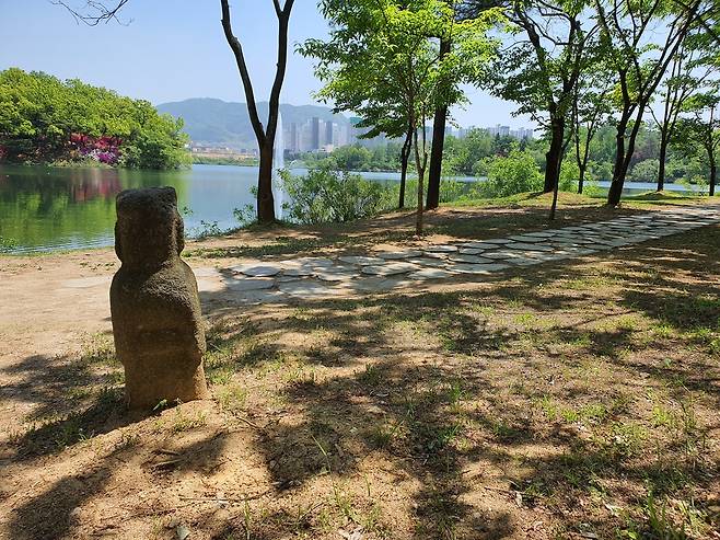 애초 비석이 있던 자리 [박재천 기자 촬영]