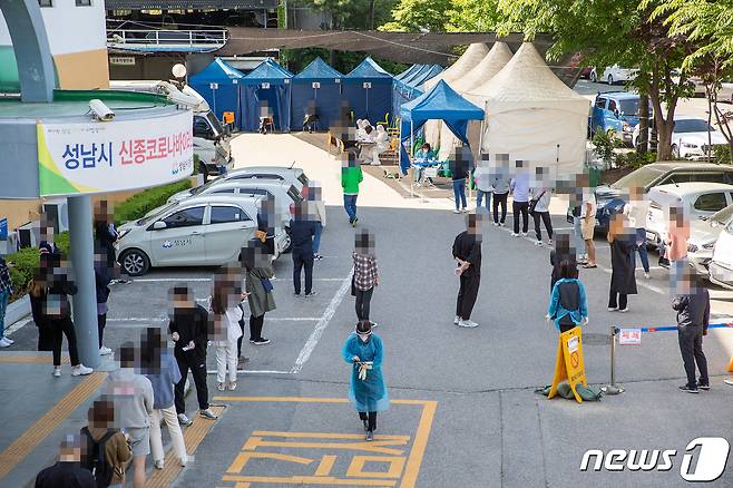 12일 오전 9시 경기도 모 보건소 코로나19 검사현황© 뉴스1
