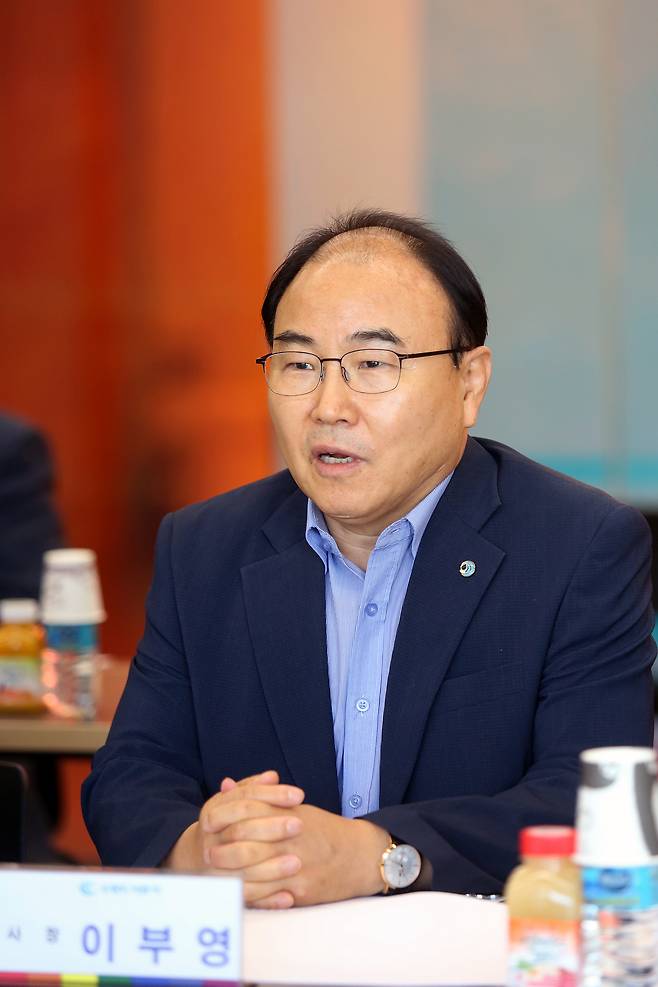 이부영 수원도시공사 사장