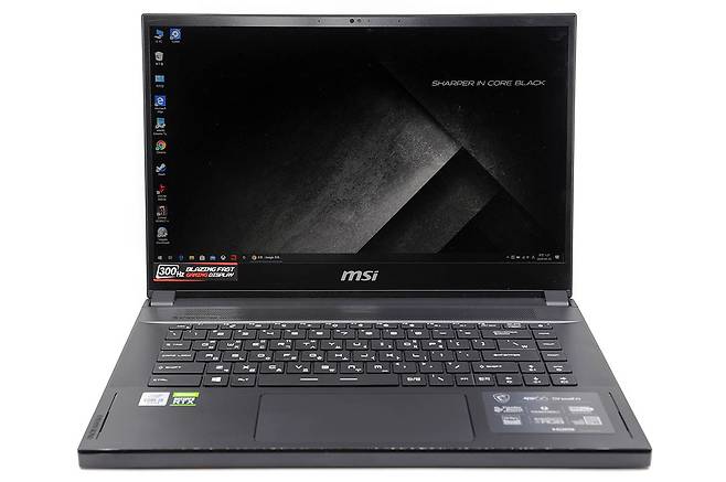 게이밍 노트북 특유의 요소들을 배치해 놓았다.