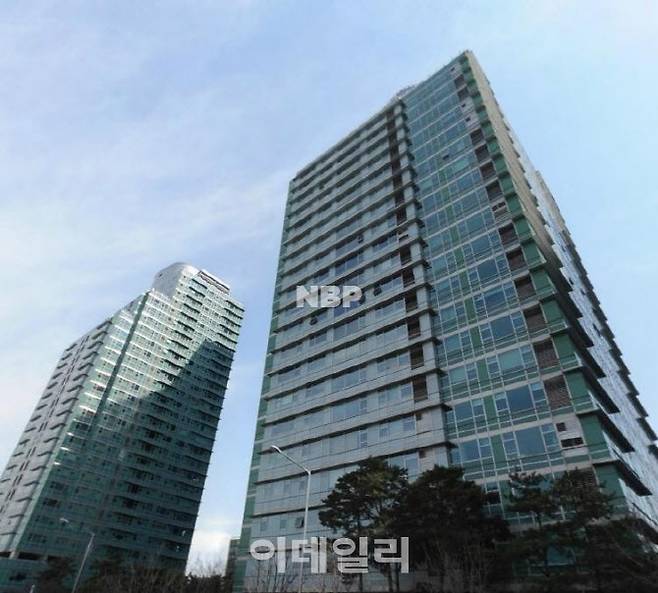 아크로비스타 전경 (사진=네이버부동산 제공)