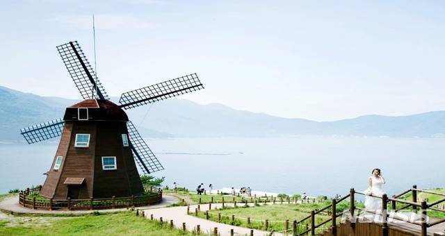 [창원=뉴시스] 거제 바람의 언덕.(사진=경남도 제공)