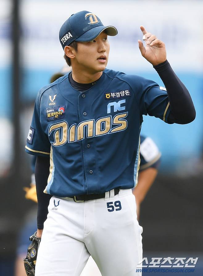2020 KBO리그 NC 다이노스와 삼성 라이온즈의 경기가 31일 대구 라이온즈파크에서 열렸다.NC 선발 구창모가 6회도 무실점으로 막으며 내려오고 있다. 대구=정재근 기자 cjg@sportschosun.com