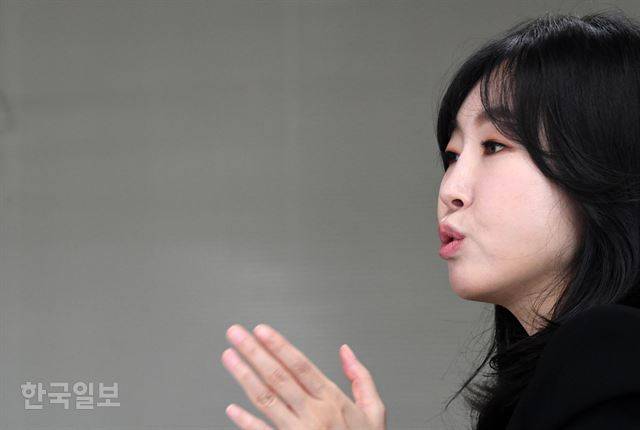 그녀는 부자가 되려면 부자가 되겠다고 마음을 먹는 것부터가 시작이라고 강조한다. 자신 역시 가세가 기울어 가족들이 돈 때문에 힘든 일을 겪지 않게 해야겠다고 결심한 게 출발이었다. 서재훈 기자