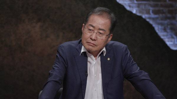 홍준표 무소속 의원. (사진=SBS 플러스 ‘이철희의 타짜’)
