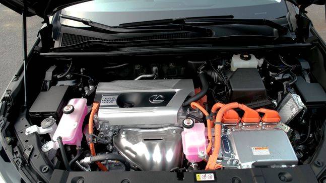 NX300h 엔진룸.ⓒ토요타 코리아