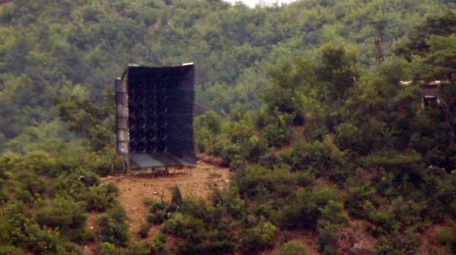 북한 황해북도 개풍군 한 야산 중턱에 설치됐던 대남 확성기 (사진=연합뉴스)