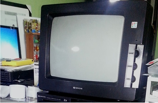 대우전자에서 출시되었던 RGB 모니터