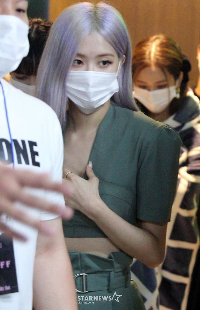 블랙핑크 로제 '마스크로 써도 아름다워' [★포토]