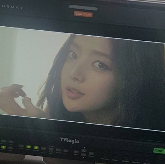 ▲ 배우 겸 작가 송채윤. 출처ㅣ송채윤 인스타그램