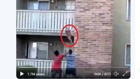 미식축구 선수 출신인 흑인 남성 필립 블랭크스가 아이를 구조하는 모습 [트위터 공개영상 갈무리·재판매 및 DB 금지]