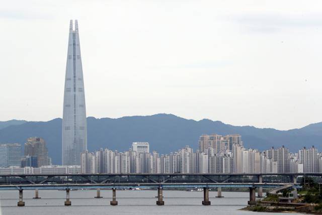 12일 서울 송파구 잠실 아파트 단지. 연합뉴스
