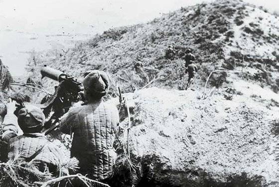 덩화는 횡성전투를 직접 지휘했다. 1951년 2월 중순 횡성 인근. [사진 김명호]