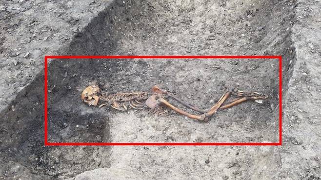2500년 전 살해 당했거나 처형 당한 것으로 추정된 유골