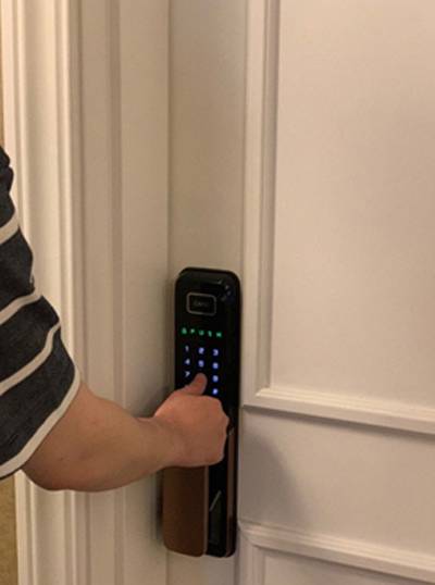 기간제 비밀번호를 사용하는 모습. [사진 제공 = 아임게이트]