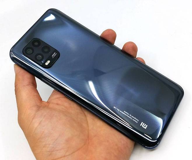 샤오미 미10 라이트 5G 후면