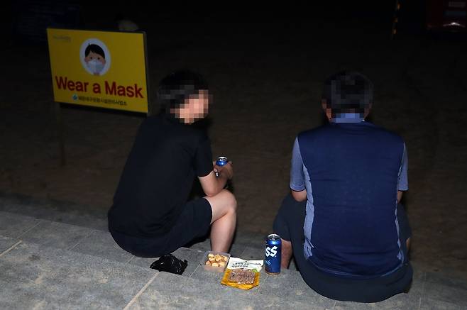 '마스크 쓰세요' [촬영 김재홍·재판매 및 DB 금지]