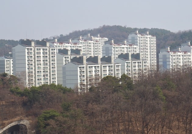 충북 청주의 한 아파트 단지 전경.  게티이미지뱅크