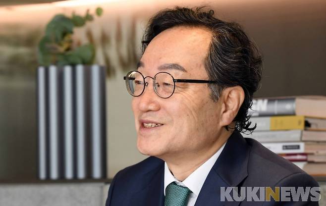 조 교수는 45년간 후원을 지속해준 '미국인 어머니' 에드나 넬슨씨와의 첫 만남을 떠올리며 "천사와 같았던 분"이라고 말했다.&nbsp;