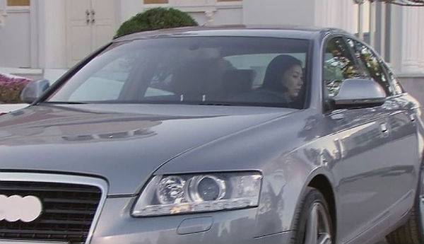 ▲ MBC 드라마 '욕망의불꽃'의 한 장면. 협찬주인 아우디는 간접광고의 광고주와 달리 광고효과를 낼 수 없지만, 로고 윤곽을 드러내는 등 사실상 간접광고와 다름 없는 협찬을 하고 있다.