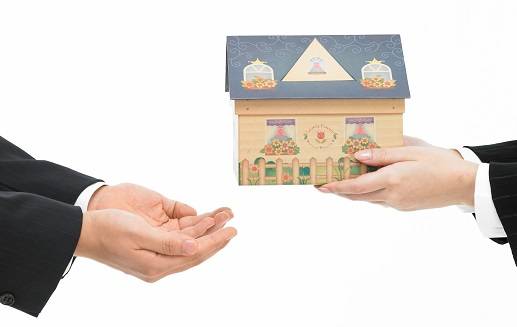 지난해 종부세 대상인원은 총 59만5270명, 결정세액은 3조3471억원이다. 이는 2018년보다 납부 대상인원은 12만9000명(27.7%), 세액은 1조2323억원(58.2%) 증가한 규모다. /사진=이미지투데이