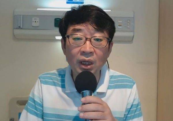 18일 생방송 진행 중인 유튜브 '신의한수' 신혜식 씨 (사진='신의한수' 유튜브 캡처)