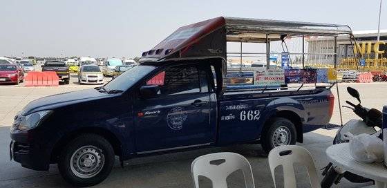 파타야 시내를 오가는 송태우. 노선 번호(662번)를 보고 방향을 확인한다.