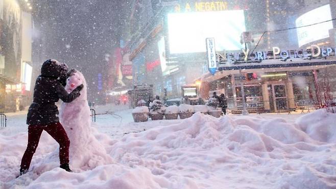필연적으로 기상 관측에는 빈틈이 있을 수밖에 없다