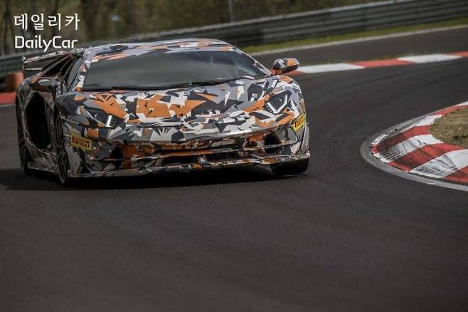 슈퍼카, 람보르기니 아벤타도르 SVJ