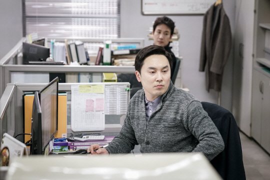 드라마 ‘나의 아저씨’에서 송 과장 역할을 맡은 서현우. [사진 tvN]