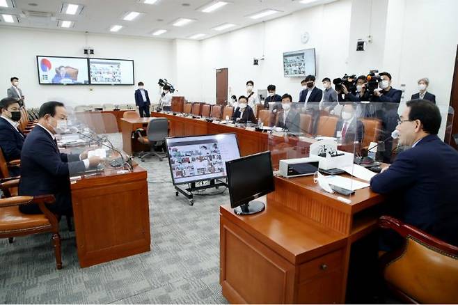 해수부 공무원 피격 사건 발언하는 한기호 국방위 간사(사진=연합뉴스)