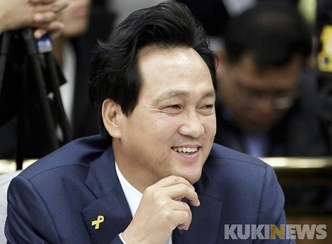 각종 논란의 중심에 선 안민석 더불어민주당 의원. 사진=쿠키뉴스DB