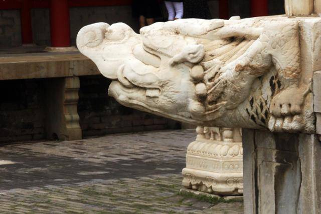 자금성의 배수구 역할을 하는 용두, 태화전에만 1,142개가 있다. ⓒ최종명