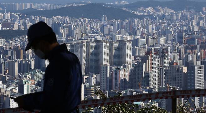 지난달 20일 남산 N서울타워에서 바라본 서울 시내 아파트. [연합]