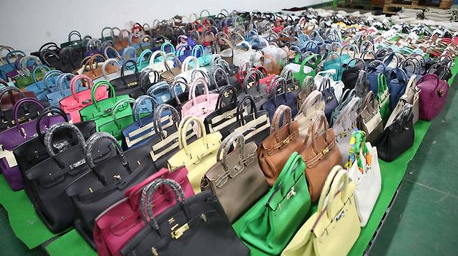 서울세관이 밀수범으로부터 압수한 '특S급' 짝퉁