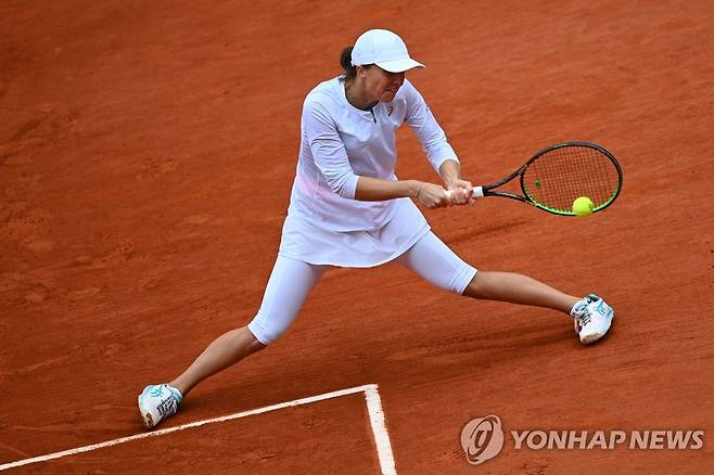 시비옹테크의 대포알 공격 [AFP=연합뉴스]