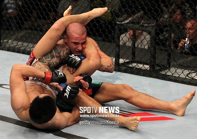 ▲ 더스틴 포이리에를 다스 초크로 잡은 정찬성