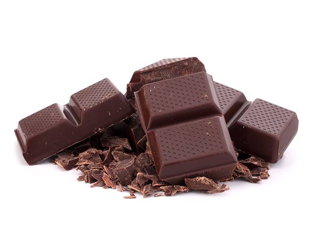 초콜릿에 든 신경전달물질 ‘테오브로마인’은 마음을 안정시키고 행복감을 느끼게 하는 엔도르핀 생산을 늘려 성욕을 올린다./사진=클립아트코리아