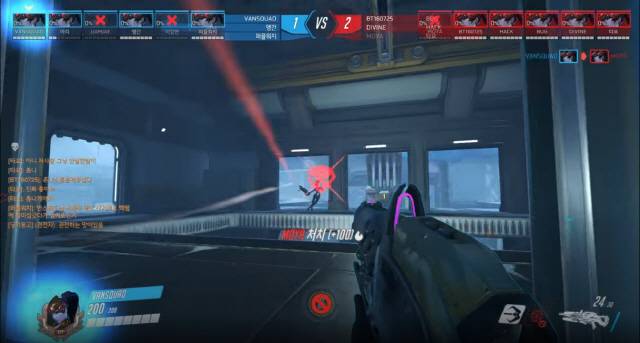 오버워치 유튜버 ‘반스쿼드’는 프로게이머를 능가하는 뛰어난 조준 실력으로 인기를 끌었으나 핵 유저라는 의혹이 불거진 이후 활동을 중단했다. /유튜브 캡쳐