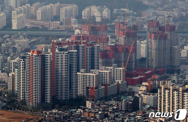 서울 시내 아파트 단지 모습.  © News1 이동해 기자