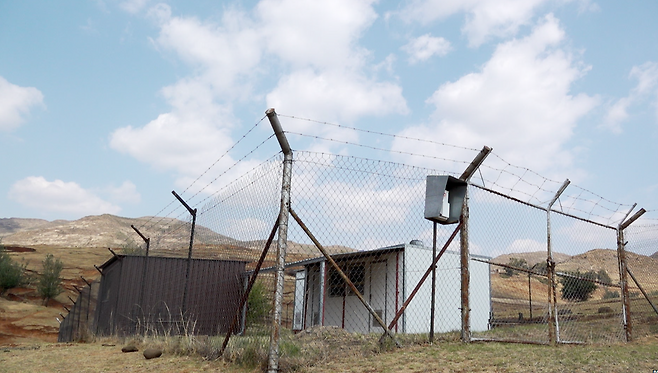 문을 닫은 진료소