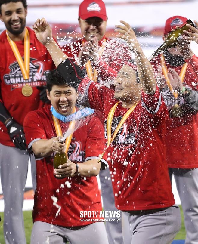 ▲ 2018년 한국시리즈 우승 당시의 윤희상 ⓒ곽혜미 기자