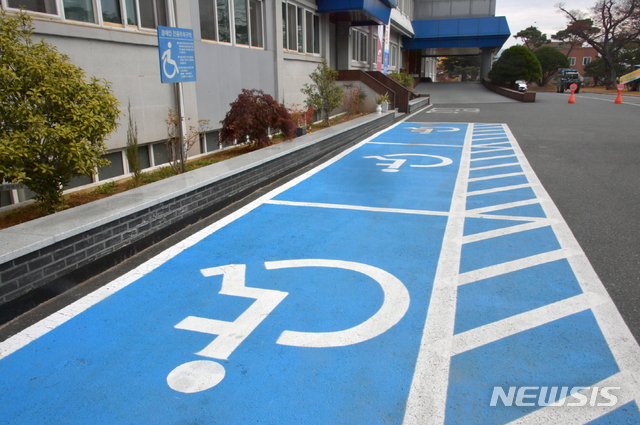 [순창=뉴시스] 장애인 전용 주차구역. (사진=뉴시스 DB). photo@newsis.com