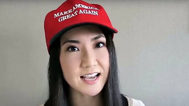 トランプアメリカ大統領を愛するのが明らかだという日本ブルロゴイシヒ洋子.アンドレアスイルモ提供イギリス BBC ホームページキャプチャ